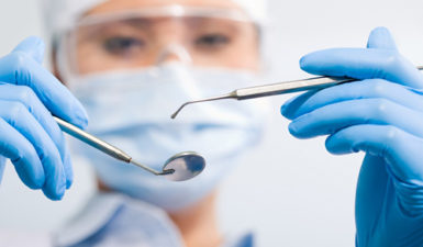 Αντιδρούν οι Τρικαλινοί οδοντίατροι για τον εμβολιασμό κατά του covid-19