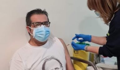Άρχισε ο εμβολιασμός των ιδιωτών γιατρών στα Τρίκαλα