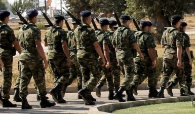 Αύξηση θητείας στον στρατό ξηράς- Τι είπε ο Ταραντίλης