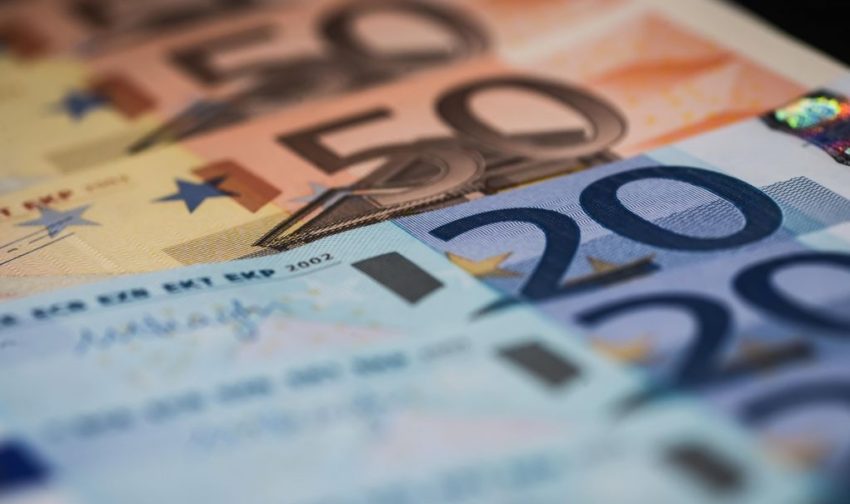 Επίδομα 800 ευρώ: "Ξέχασαν" να τους εξοφλήσουν τις αναστολές Νοεμβρίου