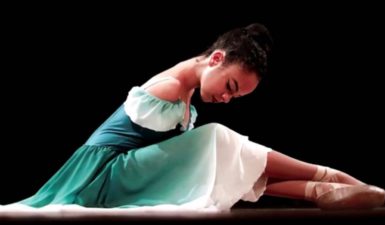 Πηγή έμπνευσης: Μια 16χρονη μπαλαρίνα χωρίς χέρια