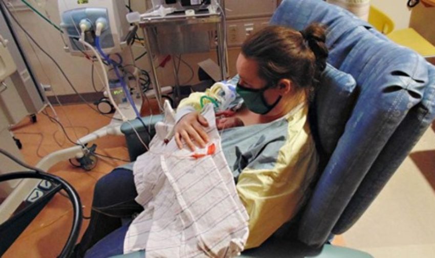 «Μωρό θαύμα»: Γεννήθηκε στις 21 εβδομάδες, οι γιατροί έδιναν στους γονείς 0% πιθανότητες επιβίωσης
